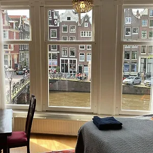 https://canal-view-bb-amsterdam.amsterdamhotelsnl.com